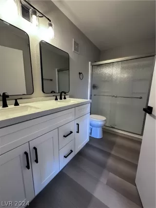 Photo #5: 2596016 Listing