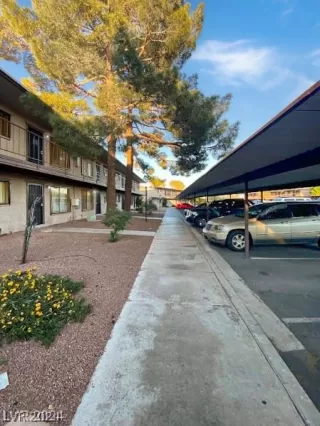 Photo #1: 2596028 Listing