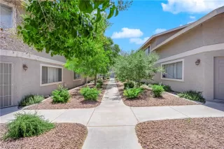 Photo #3: 2596029 Listing 