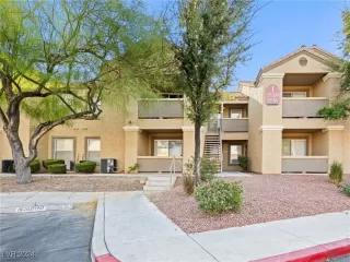 Photo #1: 2596040 Listing