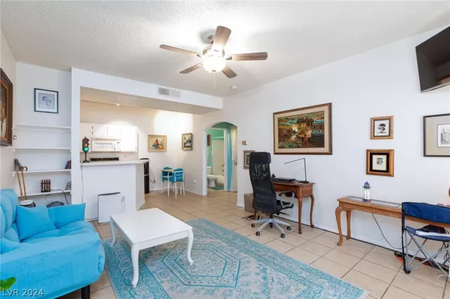 MLS: 2596066 Condo For Sale
