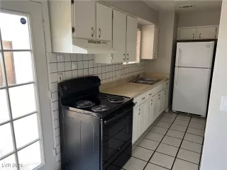 Photo #6: 2596072 Listing 