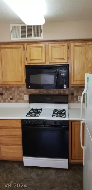 Photo #5: 2596079 Listing 