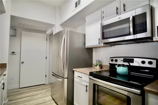 MLS: 2596128 Condo For Sale