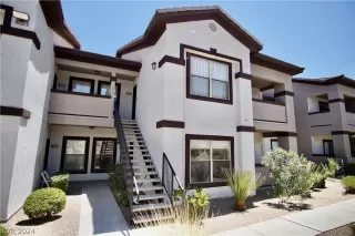 Photo #1: 2596128 Listing