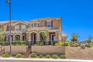 Photo #1: 2596135 Listing