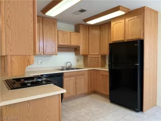 Photo #4: 2596141 Listing 