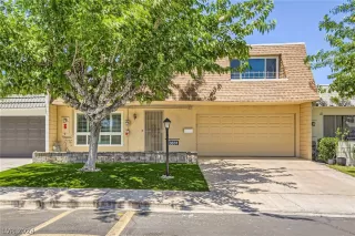 Photo #1: 2596170 Listing