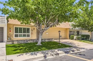 Photo #2: 2596170 Listing