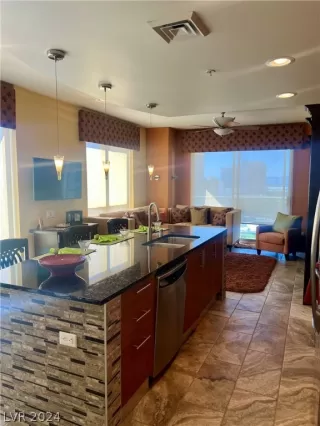 Photo #1: 2596181 Listing 