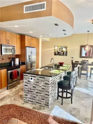 Photo #6: 2596181 Listing 