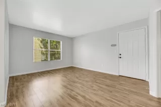 Photo #1: 2596194 Listing 