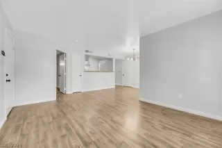 Photo #2: 2596194 Listing 