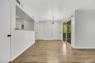 Photo #3: 2596194 Listing 