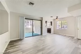 Photo #5: 2596195 Listing 