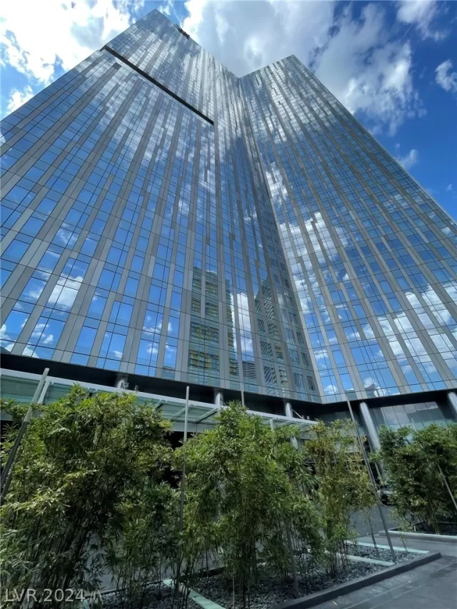 MLS: 2596200 Condo For Sale