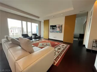 Photo #5: 2596200 Listing 