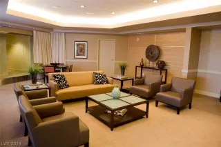 Photo #5: 2596237 Listing 