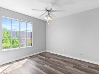 Photo #2: 2596249 Listing