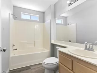 Photo #4: 2596249 Listing