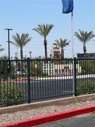 Photo #2: 2596255 Listing 