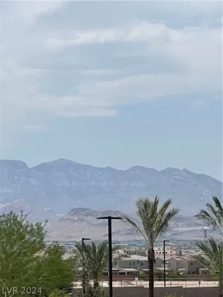 Photo #4: 2596255 Listing 