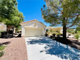 Photo #1: 2596280 Listing 