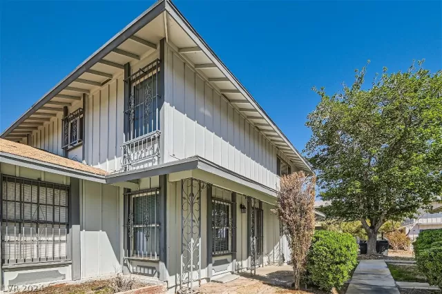 MLS: 2596329 Condo For Sale