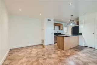 Photo #3: 2596329 Listing 