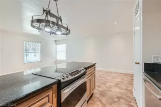 Photo #5: 2596329 Listing 