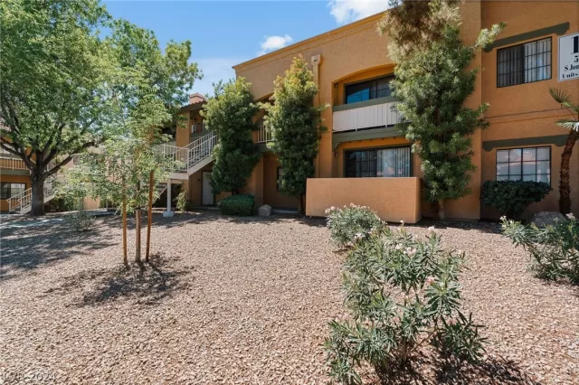 MLS: 2596336 Condo For Sale