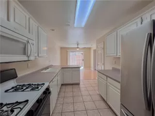 Photo #4: 2596375 Listing 