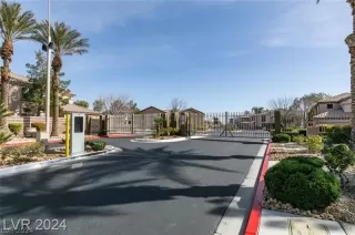 Photo #1: 2596417 Listing 