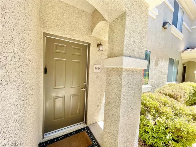 MLS: 2596419 Condo For Sale
