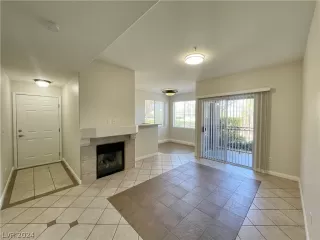 Photo #1: 2596419 Listing 