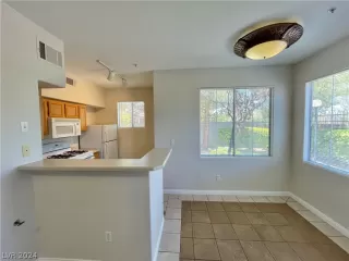Photo #3: 2596419 Listing 
