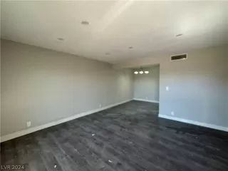 Photo #2: 2596422 Listing