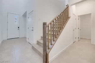 Photo #3: 2596439 Listing