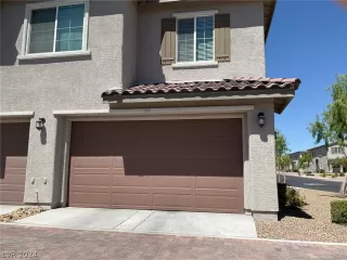 Photo #3: 2596478 Listing