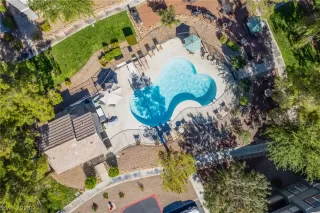 Photo #2: 2596488 Listing