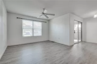 Photo #6: 2596488 Listing