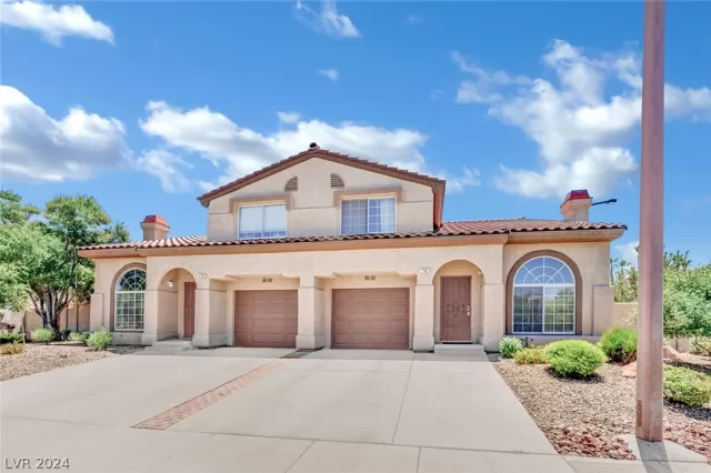 MLS: 2596520 Condo For Sale