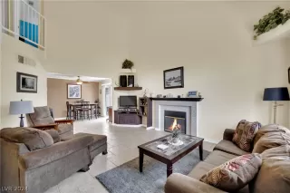 Photo #4: 2596520 Listing