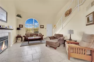 Photo #5: 2596520 Listing