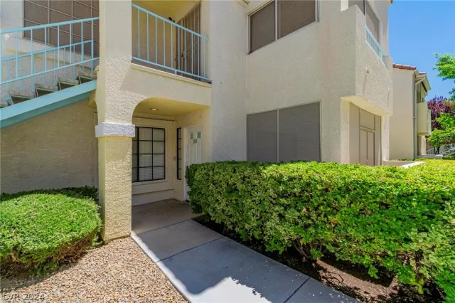 MLS: 2596521 Condo For Sale