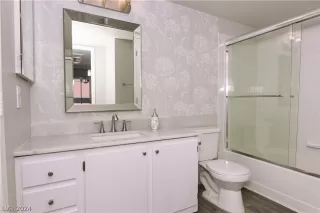 Photo #4: 2596540 Listing