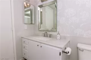 Photo #5: 2596540 Listing