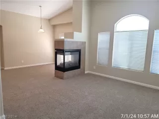 Photo #4: 2596549 Listing 