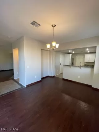 Photo #3: 2596575 Listing 