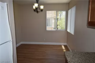 Photo #4: 2596583 Listing